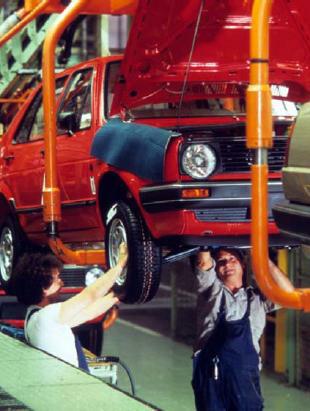 Belastung bei der Überkopfmontage (Quelle: VW)